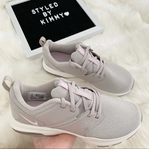 πΈ NIKE Air Bella TR Shoes Sneakers Workout NWT - Picture 5 of 6